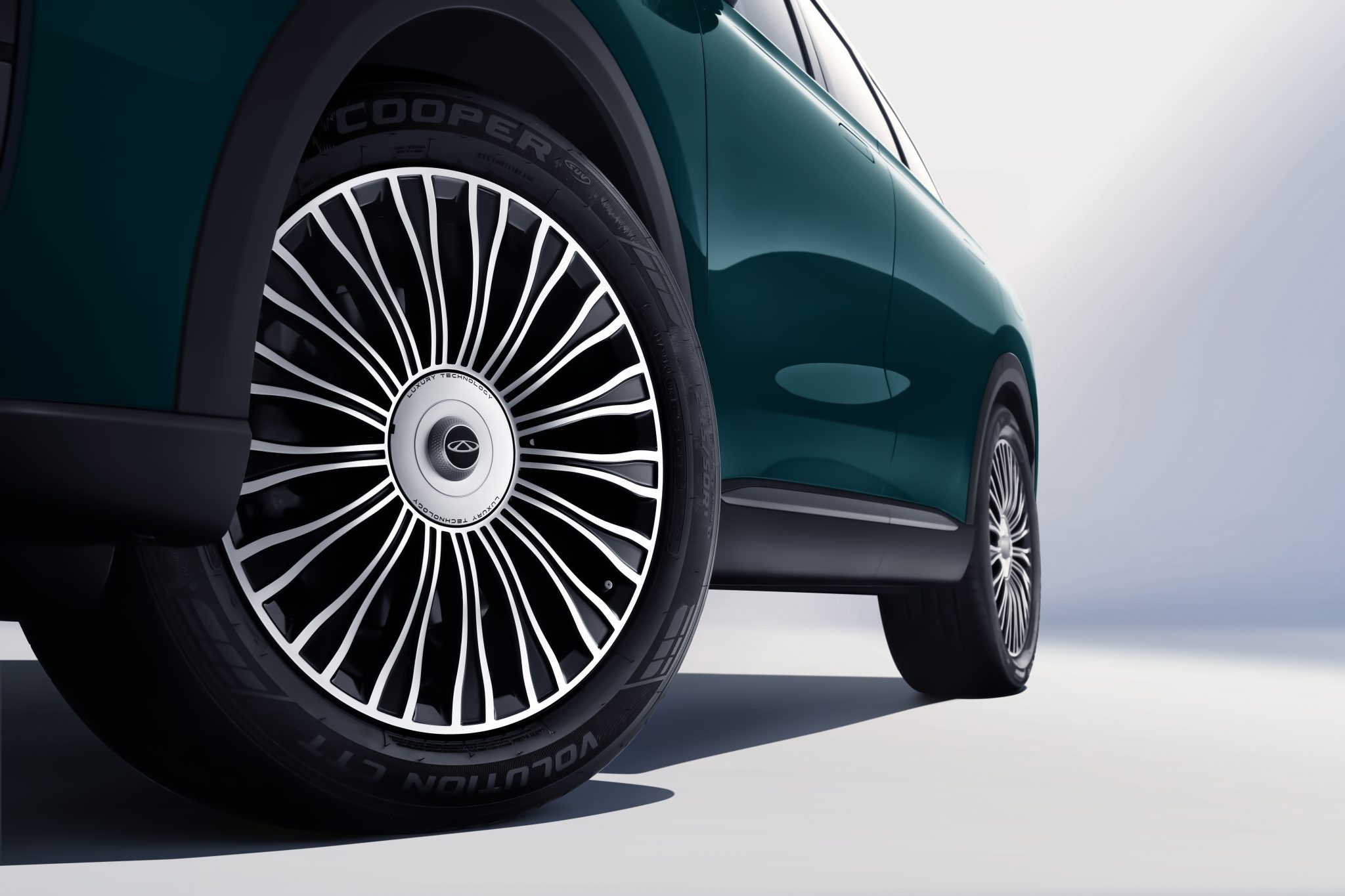 Chery Tiggo 9 CSH rines 20 pulgadas